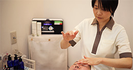 アロマセラピストによるアロマ講座の様子