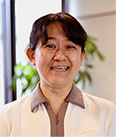 岸里 アロマセラピスト